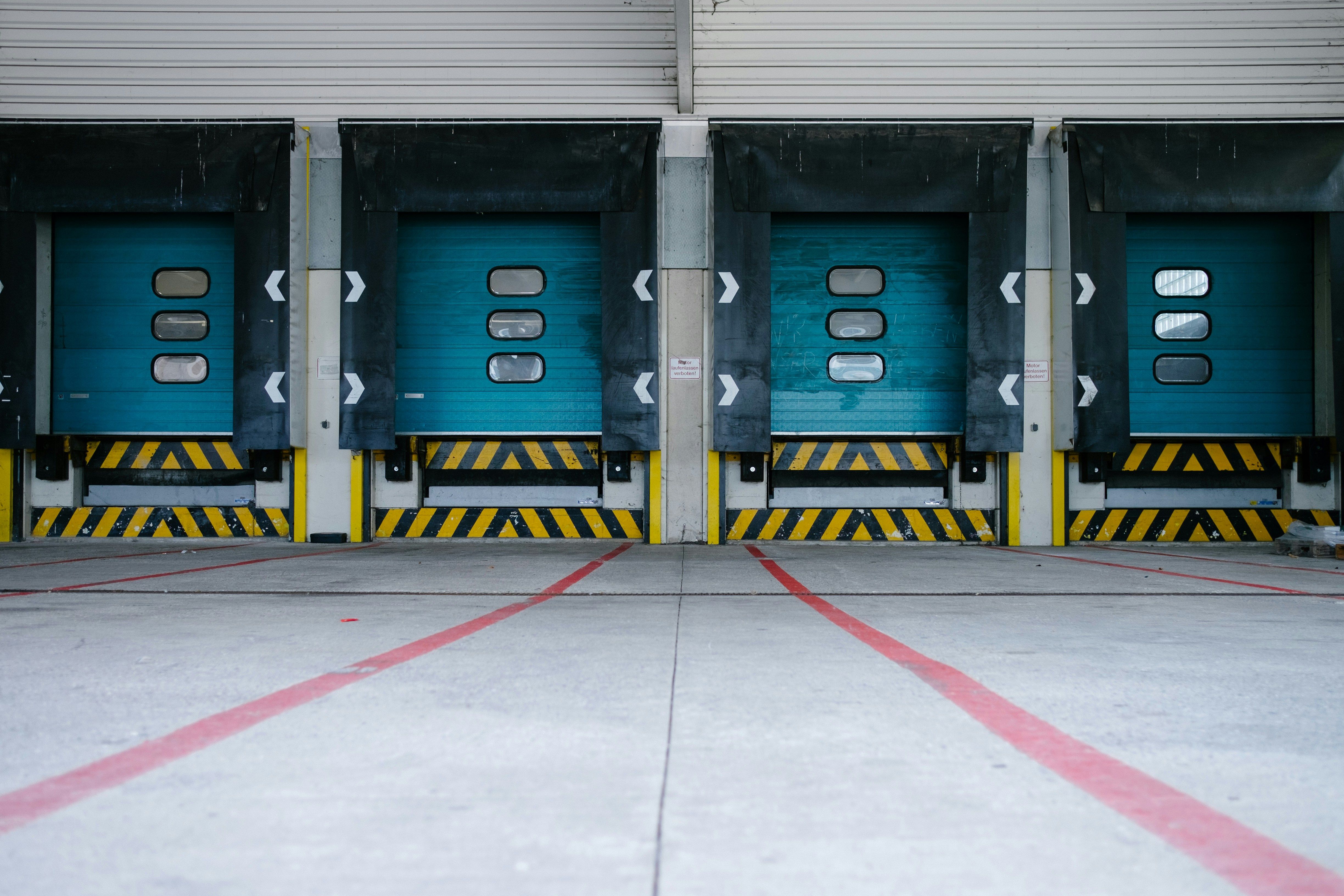 Single-Node vs. Multi-Node Fulfillment: When to Add a Second Warehouse