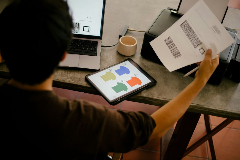 Marketplace-Controlled Shipping Labels: What Changes for Brands and 3PLs (and What Doesn’t)